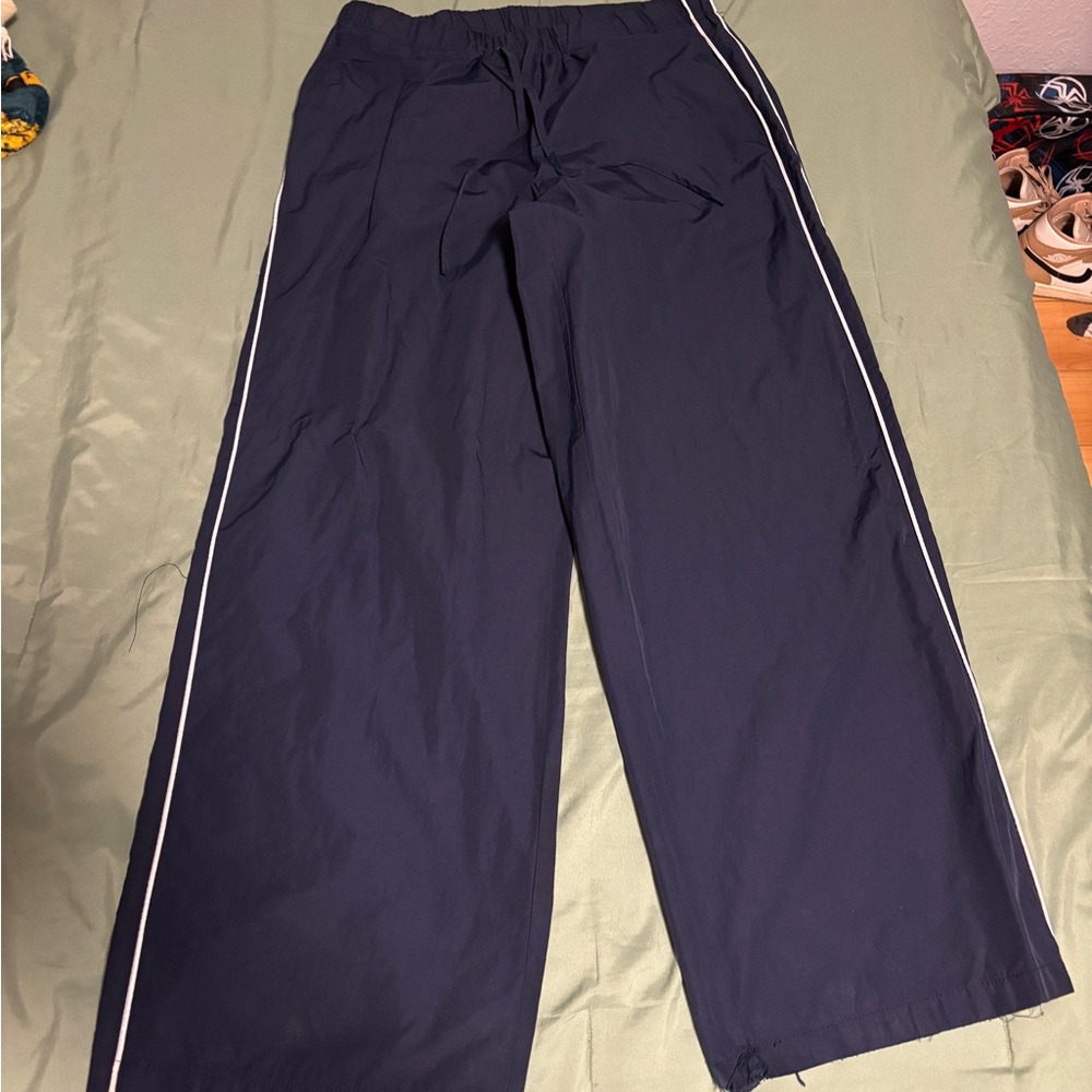 Navy Wide-Leg Pants with White Stripe